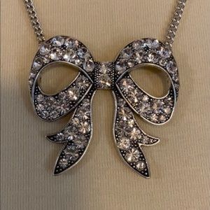 Plunder Blingy Bow Necklace